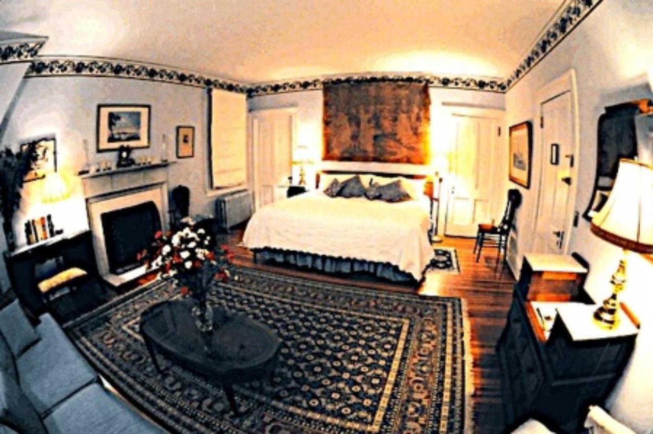 Whistler'S Inn Lenox Exteriér fotografie